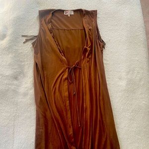 Vanessa Williams Sleeveless Garment (cape)